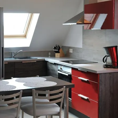 Lumineux Et Calme Avec Terrasse, Barbecue Et Parking A 5 Km De Colmar - Fr-1-744-32